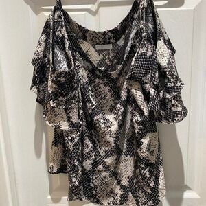 New York & Company Snakeskin Print Cold Shoulder Ruffle Sleeve‎ Top Size Large